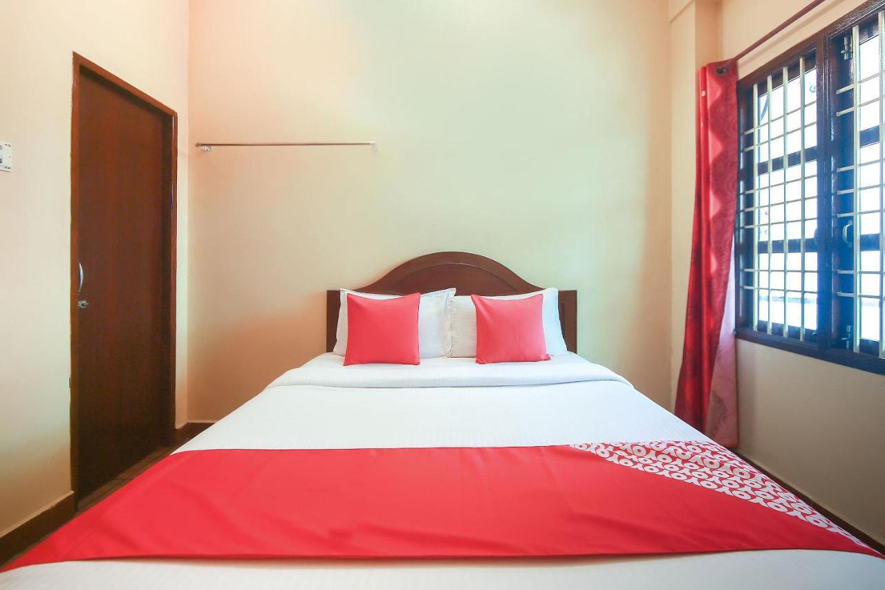 Oyo 23098 Ushama Heritage Guest House Pondicherry Exterior photo